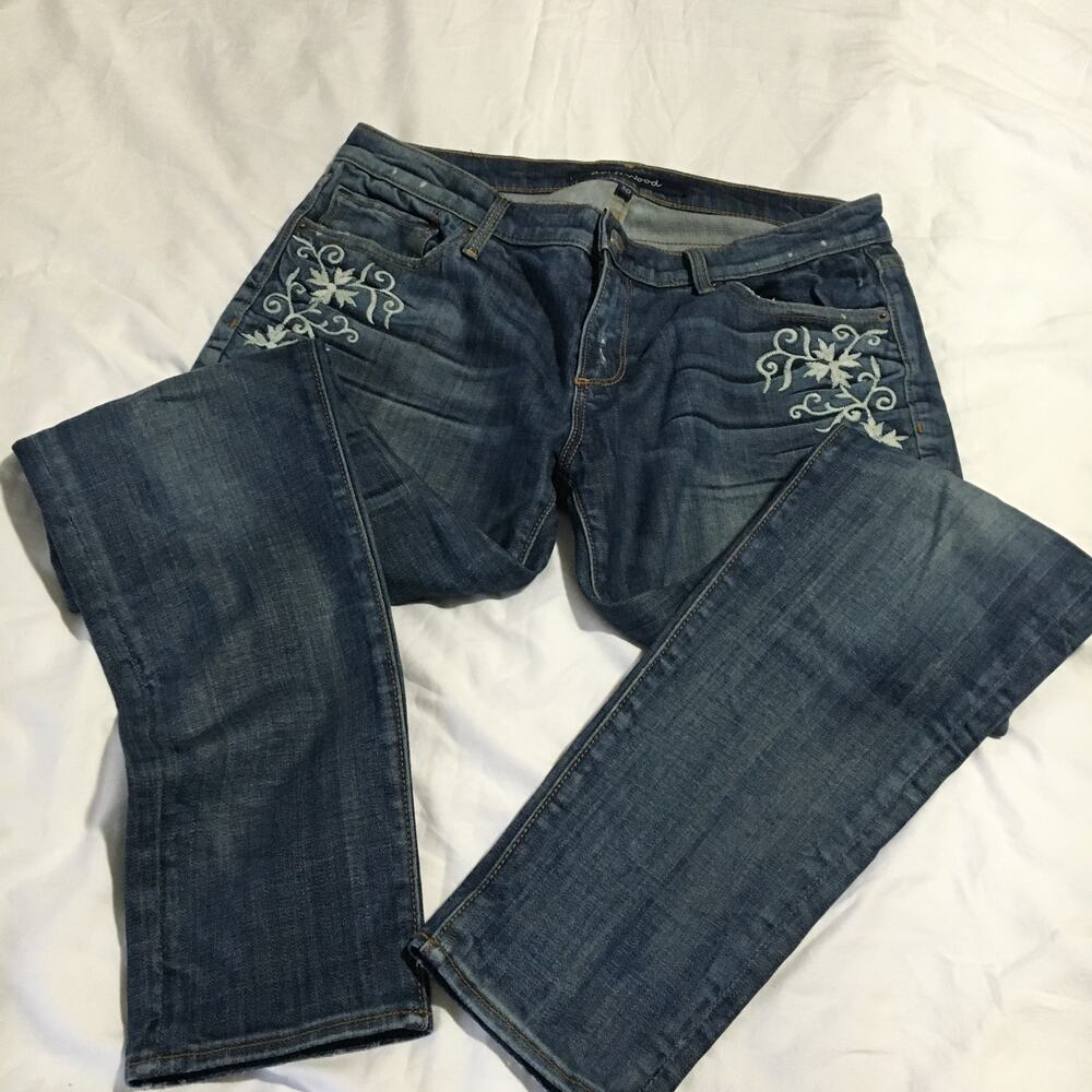 DRIFTWOOD Women's Straight Leg Jeans in Dark Blue with Light Blue Embroidery